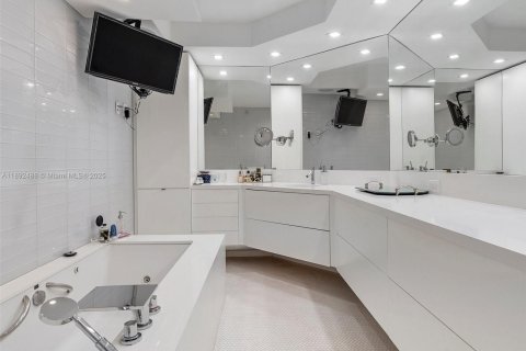 Снять в аренду кондоминиум в Авентура, Флорида 2 спальни, 196.95м2, № 2021658 - фото 27