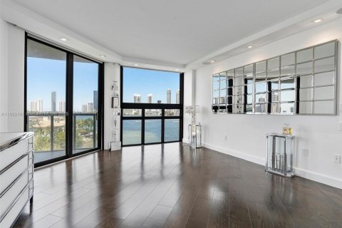 Снять в аренду кондоминиум в Авентура, Флорида 2 спальни, 196.95м2, № 2021658 - фото 23