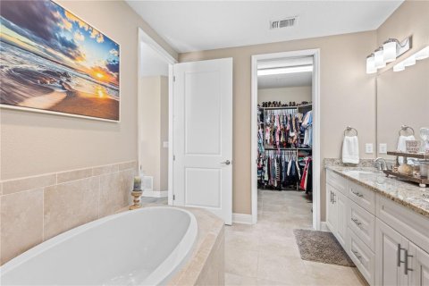 Condo in Bradenton, Florida, 3 bedrooms  № 2122828 - photo 25