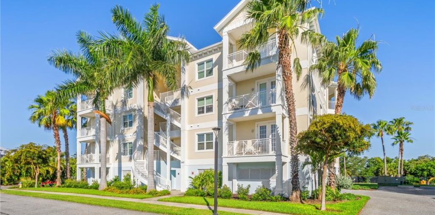 Condo in Bradenton, Florida, 3 bedrooms  № 2122828