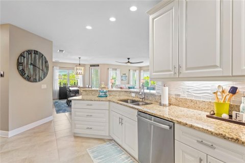 Condo in Bradenton, Florida, 3 bedrooms  № 2122828 - photo 16