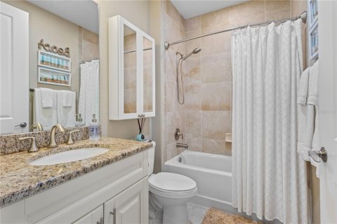 Condo in Bradenton, Florida, 3 bedrooms  № 2122828 - photo 28