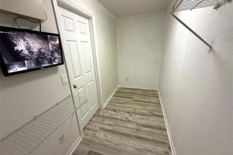 Villa ou maison à louer à Orlando, Floride: 3 chambres, 157.19 m2 № 2424177 - photo 16