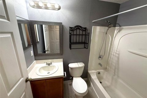Villa ou maison à louer à Orlando, Floride: 3 chambres, 157.19 m2 № 2424177 - photo 12