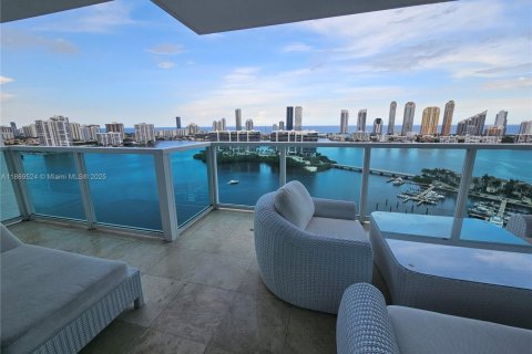 Copropriété à louer à Aventura, Floride: 3 chambres, 304.16 m2 № 1979493 - photo 15