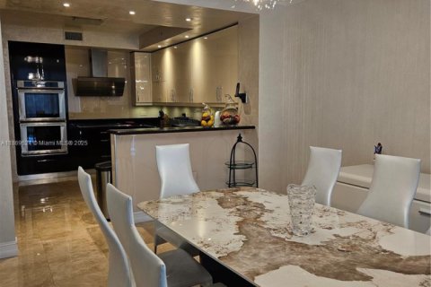 Copropriété à louer à Aventura, Floride: 3 chambres, 304.16 m2 № 1979493 - photo 25