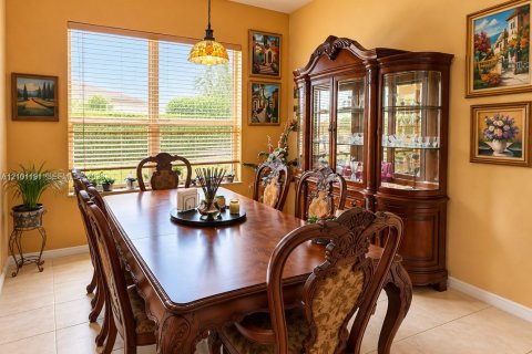 Casa en venta en Miami, Florida, 3 dormitorios, 189.24 m2 № 2401349 - foto 6