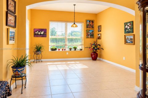 Casa en venta en Miami, Florida, 3 dormitorios, 189.24 m2 № 2401349 - foto 9