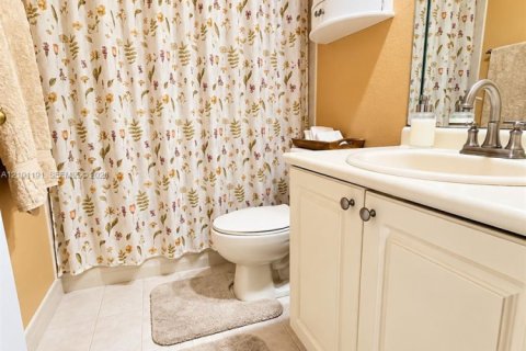 Casa en venta en Miami, Florida, 3 dormitorios, 189.24 m2 № 2401349 - foto 17