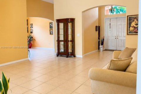 Casa en venta en Miami, Florida, 3 dormitorios, 189.24 m2 № 2401349 - foto 3