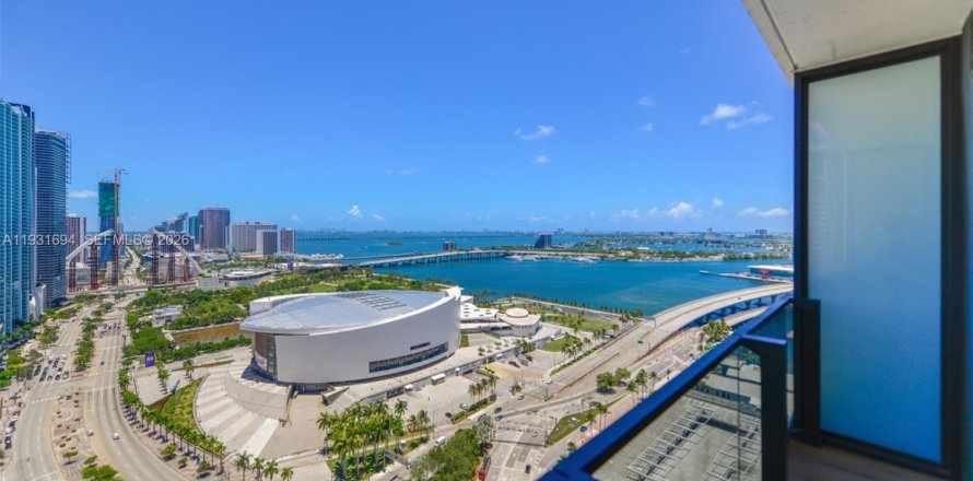 Кондоминиум с 1 спальней в Майами, Флорида № 2054406