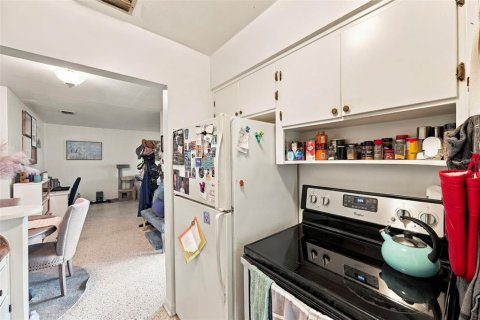 Commercial property in Dunedin, Florida 4 bedrooms, 169.08 sq.m. № 2376609 - photo 16
