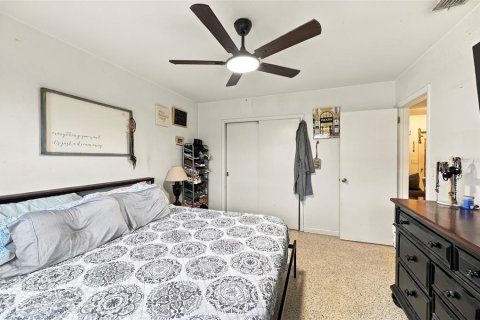 Commercial property in Dunedin, Florida 4 bedrooms, 169.08 sq.m. № 2376609 - photo 23