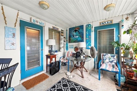 Commercial property in Dunedin, Florida 4 bedrooms, 169.08 sq.m. № 2376609 - photo 26