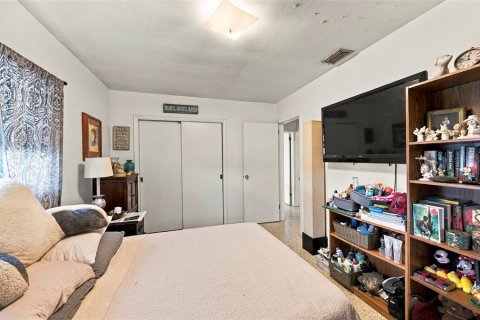 Commercial property in Dunedin, Florida 4 bedrooms, 169.08 sq.m. № 2376609 - photo 19