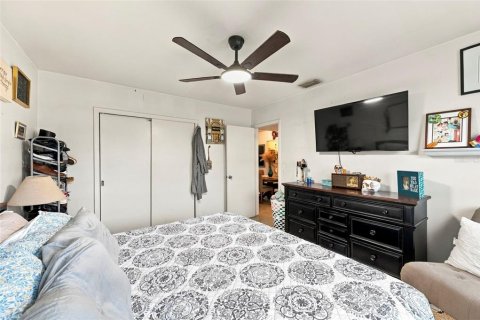 Commercial property in Dunedin, Florida 4 bedrooms, 169.08 sq.m. № 2376609 - photo 22