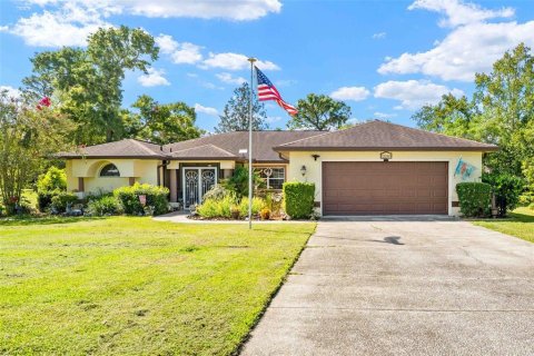 Villa ou maison à Spring Hill, Floride 3 chambres, 165.46 m2 № 2386685