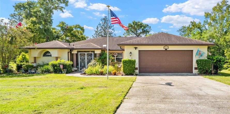 Villa ou maison à Spring Hill, Floride 3 chambres, 165.46 m2 № 2386685