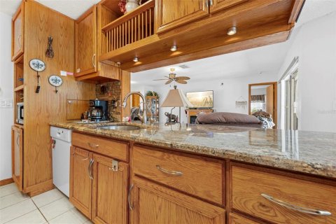 Villa ou maison à vendre à Spring Hill, Floride: 3 chambres, 165.46 m2 № 2386685 - photo 12
