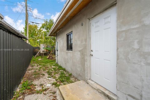 Купить виллу или дом в Форт-Лодердейл, Флорида 5 спален, 76.64м2, № 2064157 - фото 24