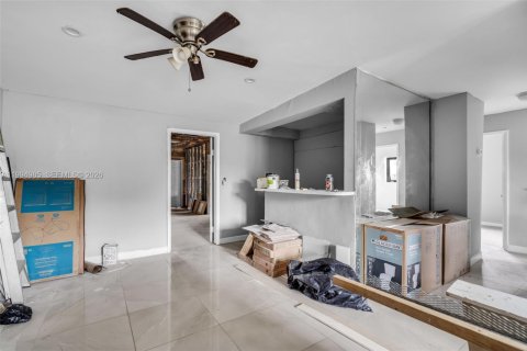 Купить виллу или дом в Форт-Лодердейл, Флорида 5 спален, 76.64м2, № 2064157 - фото 15