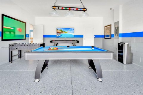 Casa en venta en Kissimmee, Florida, 6 dormitorios № 1937825 - foto 4