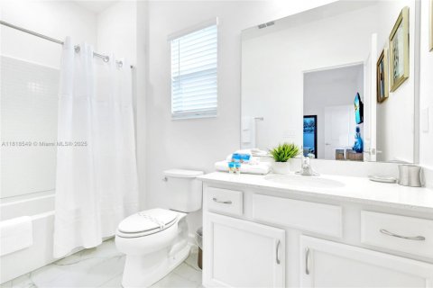Casa en venta en Kissimmee, Florida, 6 dormitorios № 1937825 - foto 27