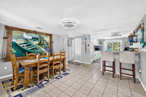 Casa en venta en Homosassa, Florida, 2 dormitorios, 103.68 m2 № 2207397 - foto 3