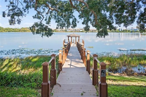 Touwnhouse à vendre à Orlando, Floride: 3 chambres, 223.06 m2 № 2399568 - photo 2