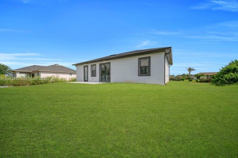 Villa ou maison à vendre à Lehigh Acres, Floride: 3 chambres, 98.2 m2 № 2260525 - photo 30
