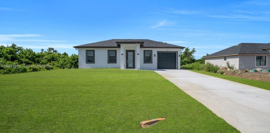 Villa ou maison à Lehigh Acres, Floride 3 chambres, 98.2 m2 № 2260525