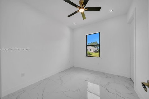 Villa ou maison à vendre à Lehigh Acres, Floride: 3 chambres, 98.2 m2 № 2260525 - photo 23