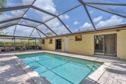 House in Cutler Bay, Florida 3 bedrooms, 101.45 sq.m. № 1660905 - photo 15