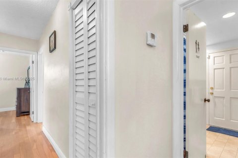 House in Cutler Bay, Florida 3 bedrooms, 101.45 sq.m. № 1660905 - photo 30