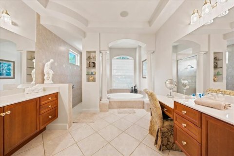 Villa ou maison à vendre à Fish Hawk, Floride: 4 chambres, 454.76 m2 № 2409938 - photo 25