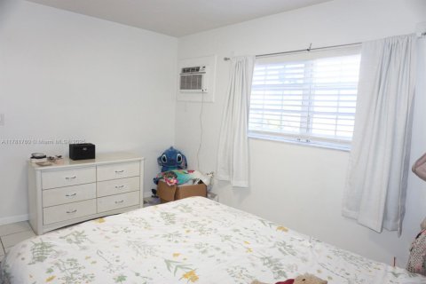 Condo in Coral Gables, Florida, 1 bedroom  № 1695393 - photo 4