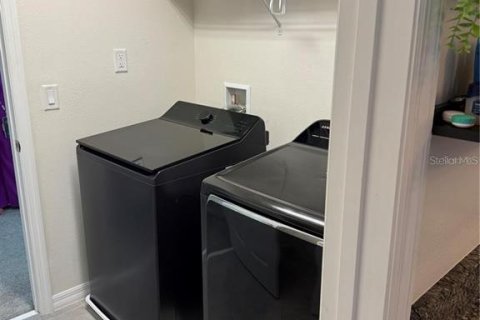 Villa ou maison à louer à Kissimmee, Floride: 5 chambres, 256.78 m2 № 2406454 - photo 6