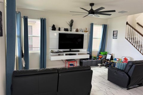 Villa ou maison à louer à Kissimmee, Floride: 5 chambres, 256.78 m2 № 2406454 - photo 4
