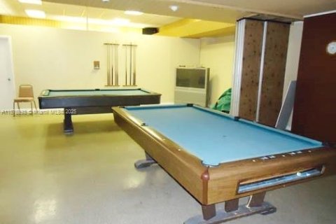 Condo in Sunrise, Florida, 2 bedrooms  № 1926350 - photo 15