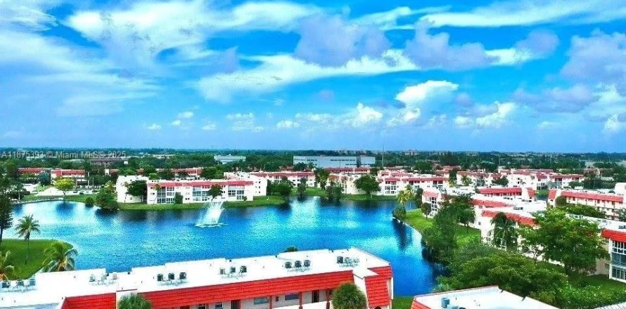 Condo in Sunrise, Florida, 2 bedrooms № 1926350