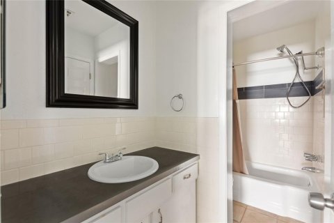 Condo in Saint Petersburg, Florida, 2 bedrooms  № 1819104 - photo 21