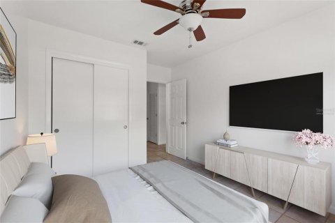 Condo in Saint Petersburg, Florida, 2 bedrooms  № 1819104 - photo 16