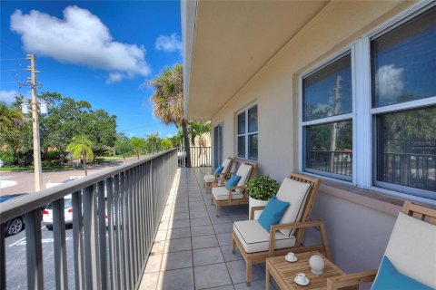 Condo in Saint Petersburg, Florida, 2 bedrooms  № 1819104 - photo 22