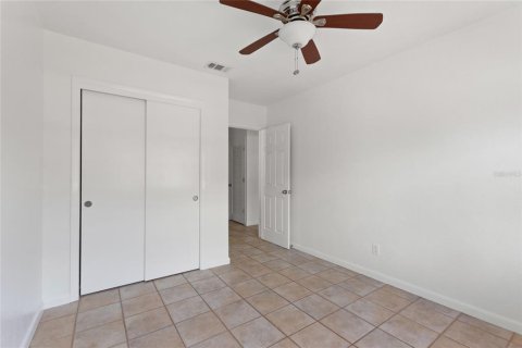 Condo in Saint Petersburg, Florida, 2 bedrooms  № 1819104 - photo 17