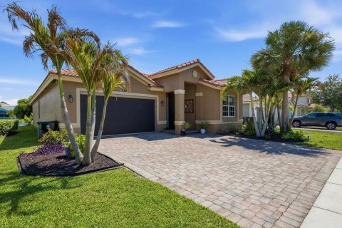 Casa en venta en Port St. Lucie, Florida, 3 dormitorios, 202.71 m2 № 2087497 - foto 3