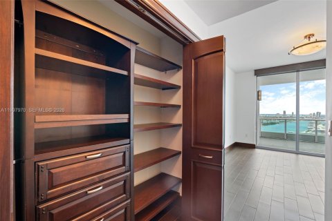 Copropriété à vendre à Miami, Floride: 2 chambres, 146.32 m2 № 2069932 - photo 26