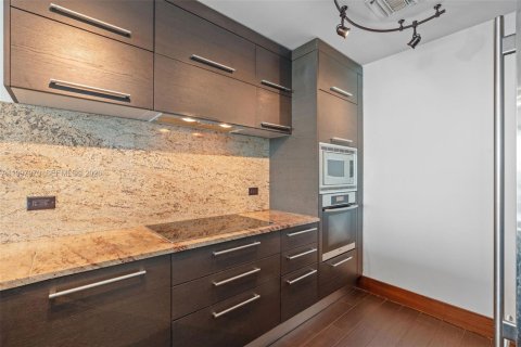 Copropriété à vendre à Miami, Floride: 2 chambres, 146.32 m2 № 2069932 - photo 16