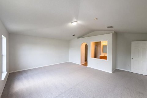 House in Poinciana, Florida 4 bedrooms, 259.85 sq.m. № 2391439 - photo 6