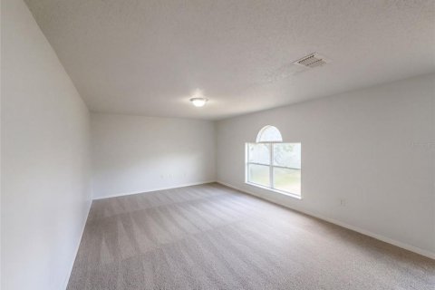 House in Poinciana, Florida 4 bedrooms, 259.85 sq.m. № 2391439 - photo 8