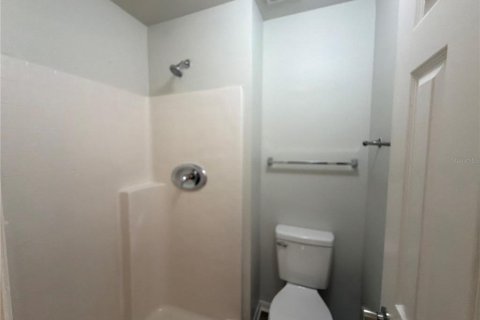 House in Poinciana, Florida 4 bedrooms, 259.85 sq.m. № 2391439 - photo 17